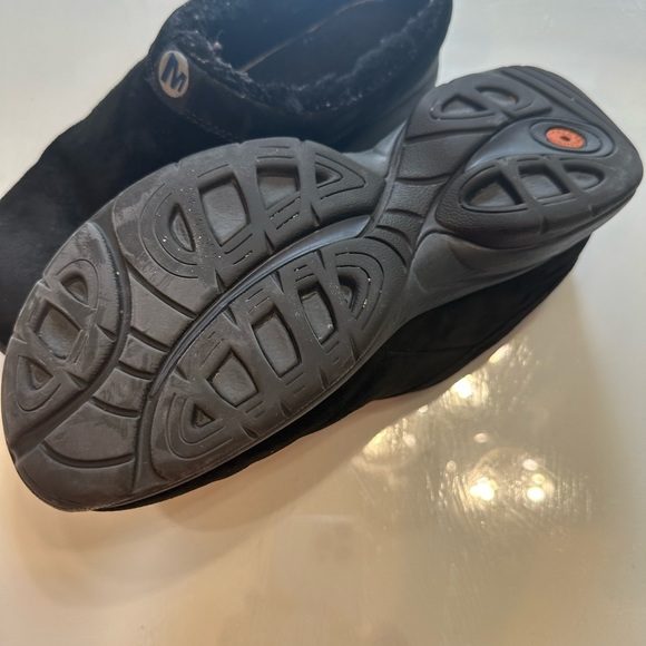 Merrell brand shoes size 9 - Picture 3 of 3